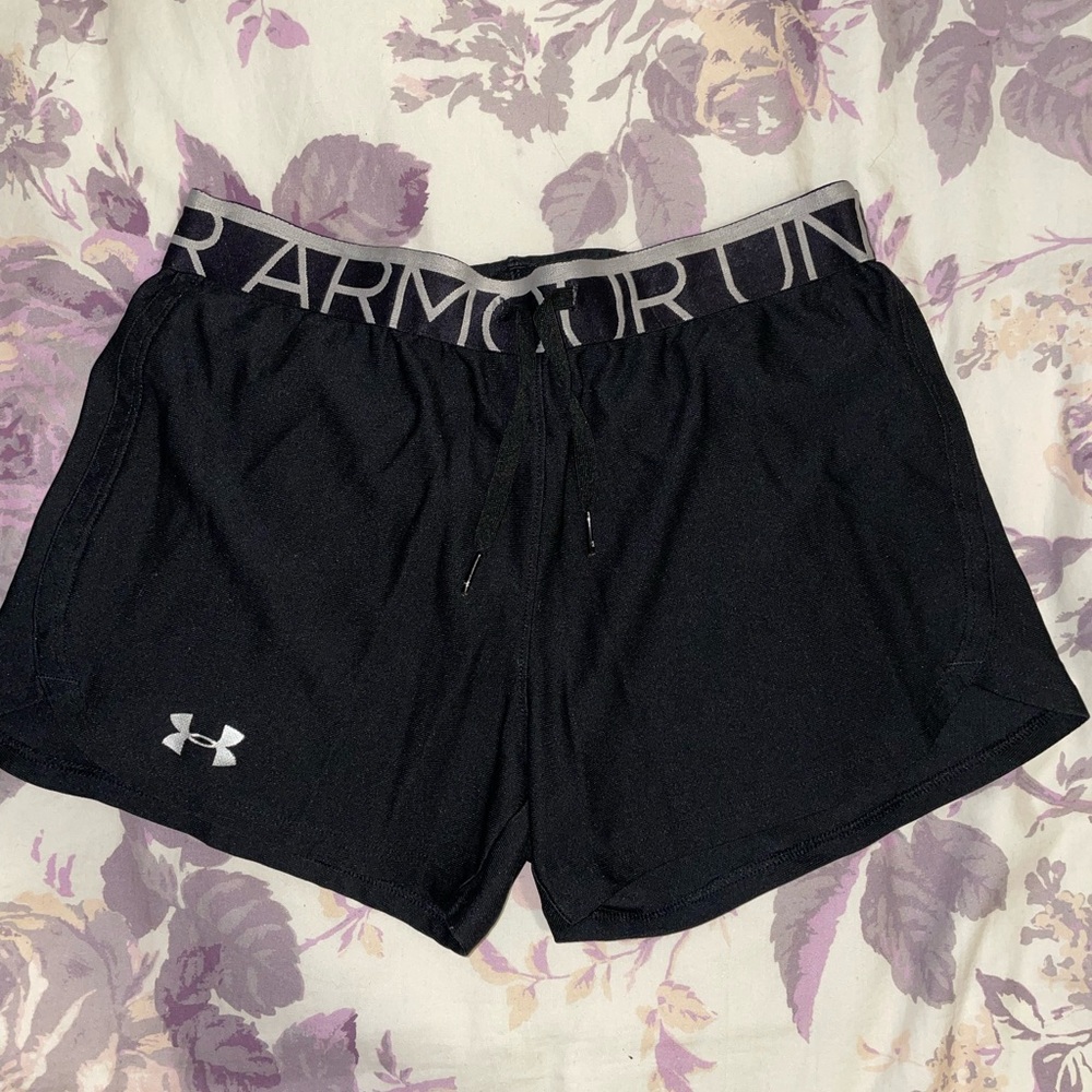 Under Armour XS Black Shorts